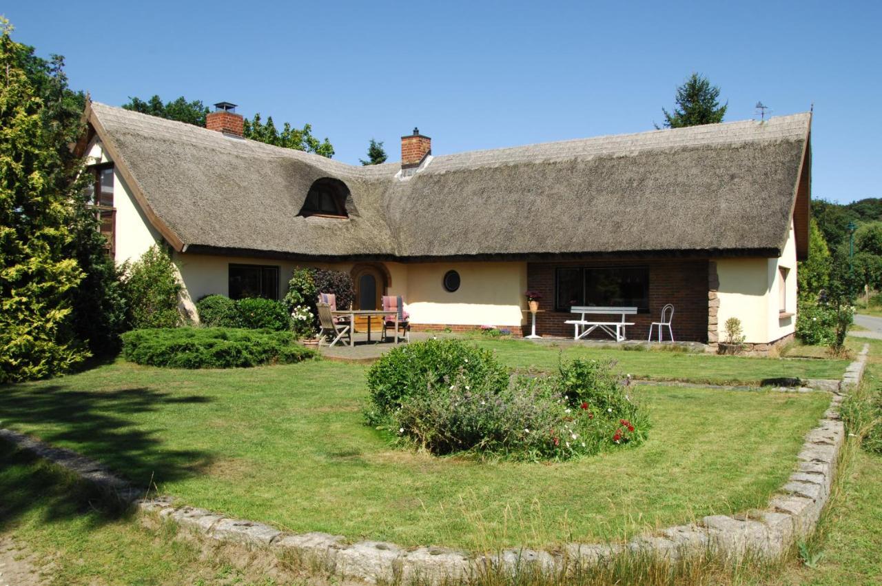 Wg Bernstein - Reetdachhaus - Ruhe Und Seeblick Sellin  Exterior photo